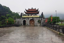 Cố đô Hoa Lư vắng lặng trong ngày chính lễ giữa đại dịch Covid-19