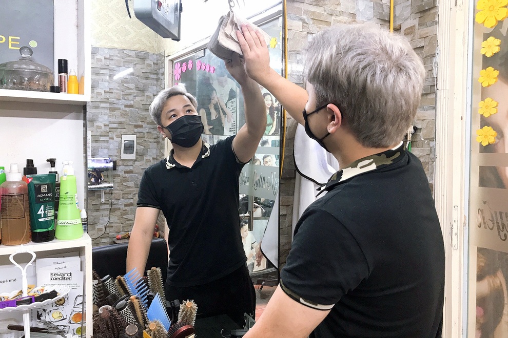 Hà Nội: Nhiều lao động nghèo xúc động vì không bị bỏ lại phía sau - 4 Hà Nội: Nhiều lao động nghèo xúc động vì không bị bỏ lại phía sau - 4