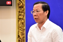 Chủ tịch TPHCM nói về thông tin 6 quận cần sắp xếp lại