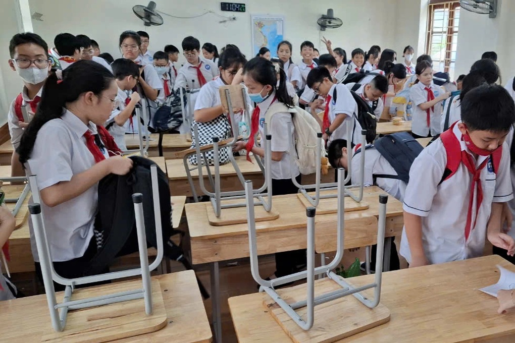 Các tỉnh ven biển ra thông báo khẩn cho học sinh nghỉ học tránh bão số 3 - 2 Các tỉnh ven biển ra thông báo khẩn cho học sinh nghỉ học tránh bão số 3 - 2