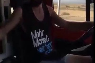 Tài xế vừa ngủ vừa lái xe và sự thật bất ngờ