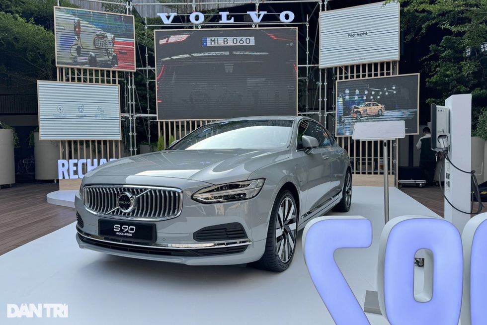10 mẫu sedan đổ bộ Việt Nam trong năm 2024, đủ từ xăng đến điện - 1 10 mẫu sedan đổ bộ Việt Nam trong năm 2024, đủ từ xăng đến điện - 1