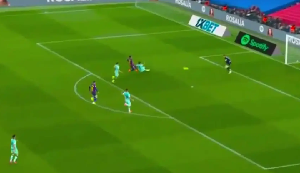 Yamal vẩy má kiến tạo siêu đẳng, CĐV trầm trồ thán phục - 2 Yamal vẩy má kiến tạo siêu đẳng, CĐV trầm trồ thán phục - 2