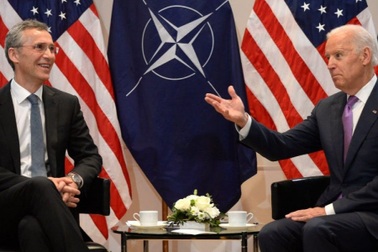 Đã đến lúc ông Biden "đóng cửa" NATO để không "tự mua dây buộc mình"?