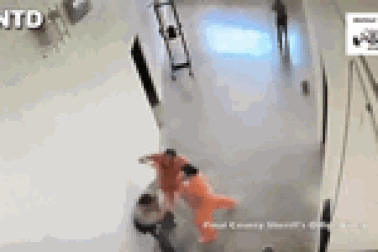 Hai sát nhân vượt ngục như trong phim nhờ giấy tờ giả