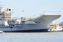 Ấn Độ đóng tàu sân bay nội địa đầu tiên đối phó Trung Quốc