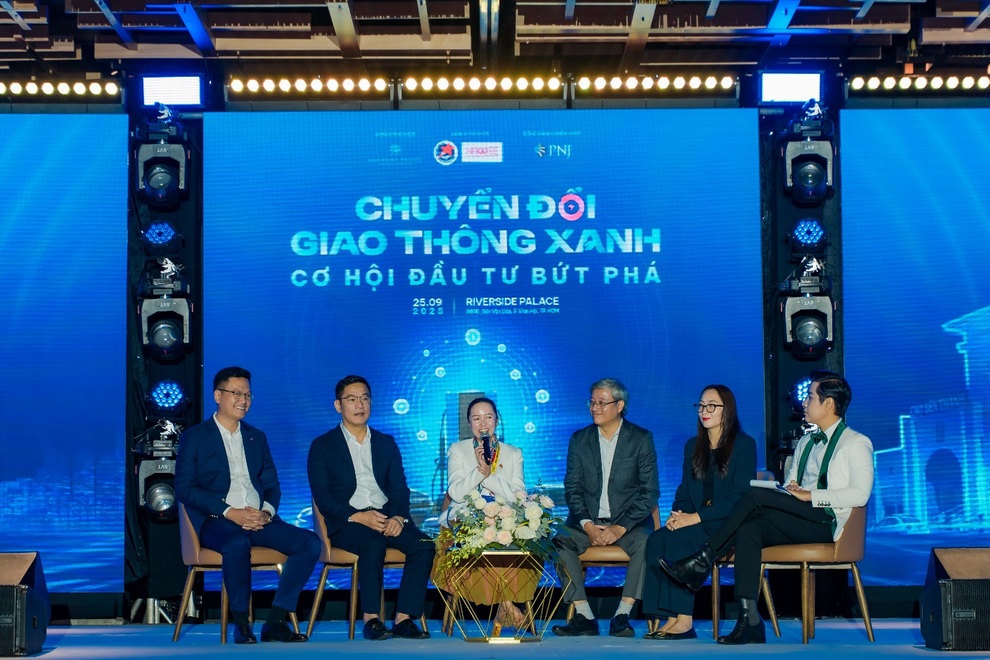 PNJ arbeitet mit umweltfreundlichen Transportunternehmen zusammen, um die Verpflichtung „Net Zero - 1“ zu erreichen PNJ bắt tay các doanh nghiệp giao thông xanh, hướng tới cam kết Net Zero - 1