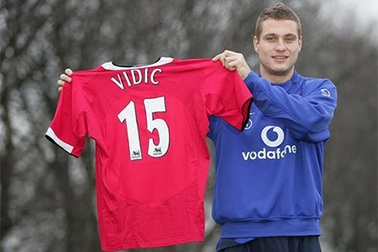 8 năm huy hoàng của Vidic cùng “Quỷ đỏ”