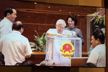 Bỏ phiếu bầu bà Nguyễn Thị Kim Ngân làm Chủ tịch Quốc hội khóa XIV