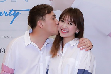 Trấn Thành – Hari Won chia sẻ quà kỷ niệm tình yêu ngày 8/3