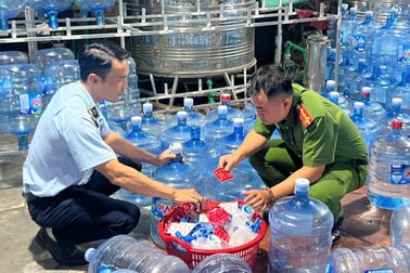 Hà Nội: Tăng cường kiểm tra, xử lý mạnh tay hàng giả, hàng lậu dịp cuối năm