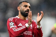 Salah có động thái gây xôn xao liên quan tới Liverpool sau khi bị gạch tên
