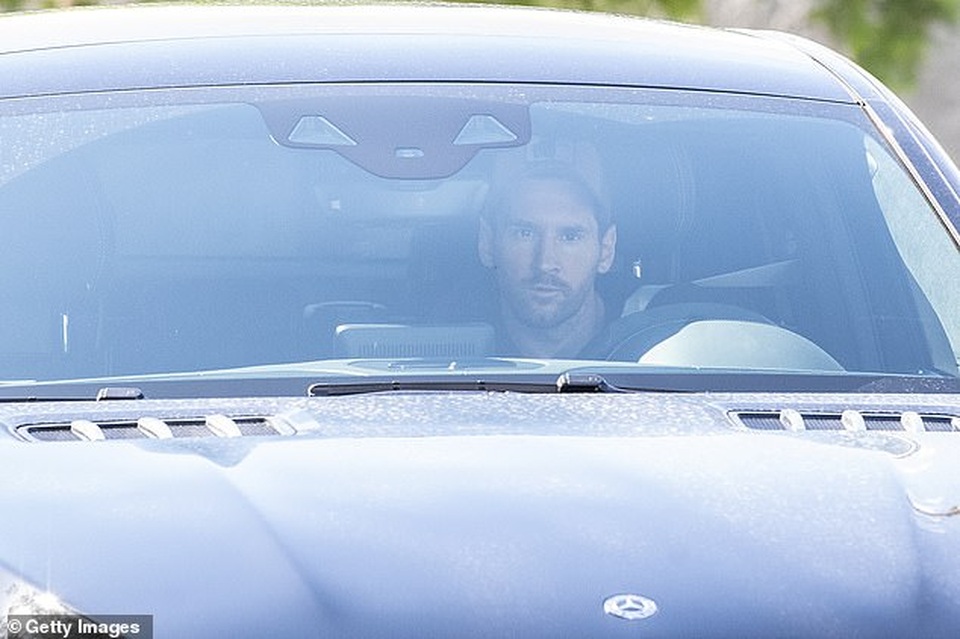 Messi tập buổi đầu tiên dưới thời HLV Ronald Koeman - 1 Messi tập buổi đầu tiên dưới thời HLV Ronald Koeman - 1