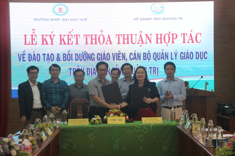 Bồi dưỡng giáo viên và cán bộ quản lý, đáp ứng yêu cầu đổi mới giáo dục - 2 Bồi dưỡng giáo viên và cán bộ quản lý, đáp ứng yêu cầu đổi mới giáo dục - 2