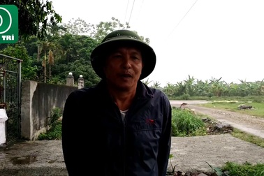 Gần 70 hộ dân sống "treo" giữa thành phố