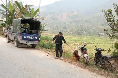 Huy động hơn 100 người cùng chó nghiệp vụ vây bắt nghi phạm giết người