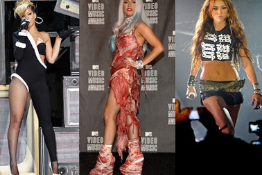 Những bộ đồ gây sốc của năm 2010