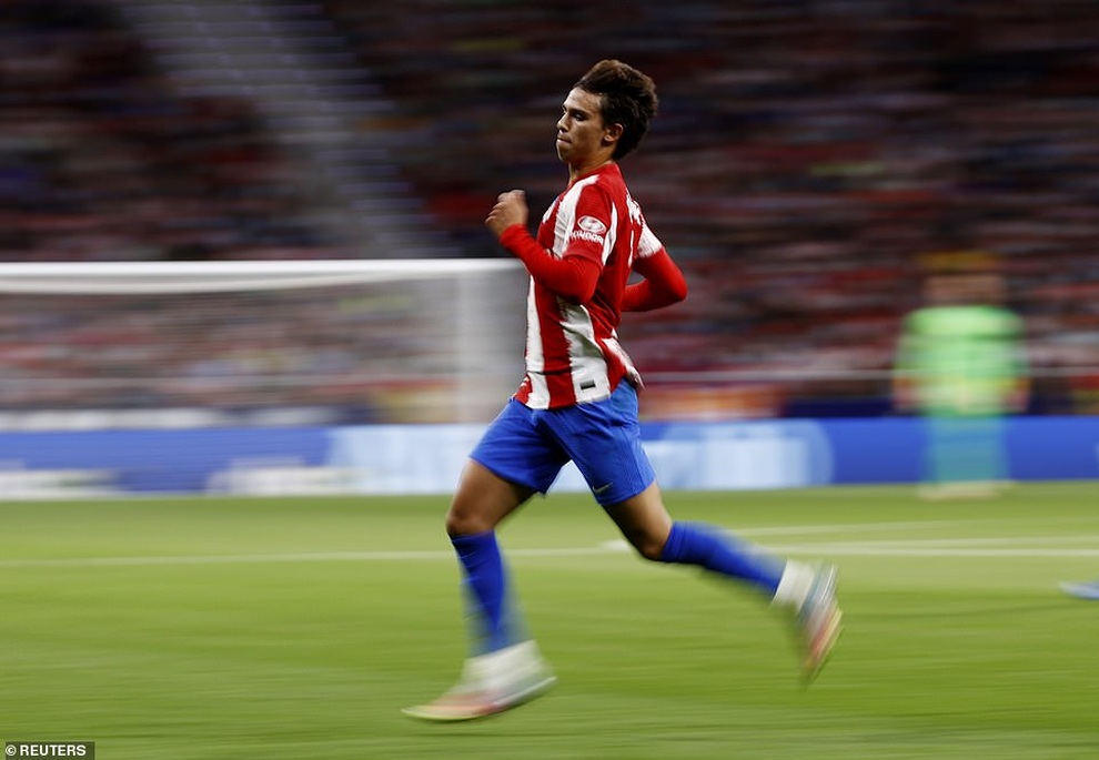 Luis Suarez ghi bàn, Atletico đẩy Barcelona vào khủng hoảng - 4 Luis Suarez ghi bàn, Atletico đẩy Barcelona vào khủng hoảng - 4