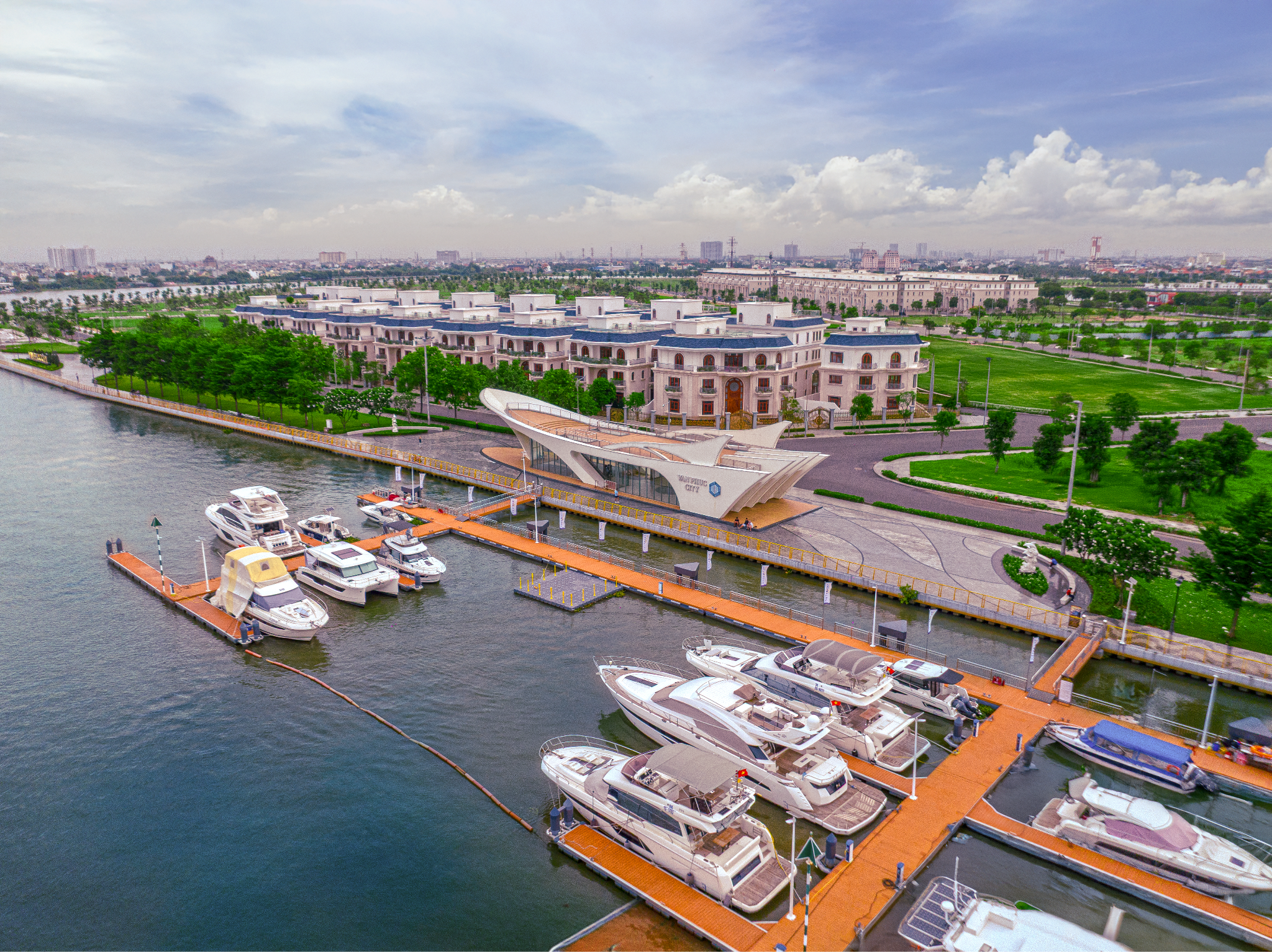 Lý do khách hàng nên chọn mua nhà tại Van Phuc City - 3