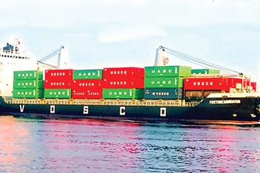 Đại gia tàu biển mắc cạn, ông chủ ngân hàng ôm nợ