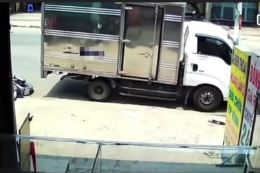 Tình huống tai nạn nguy hiểm do cả hai cùng sai nhưng vẫn gây tranh cãi