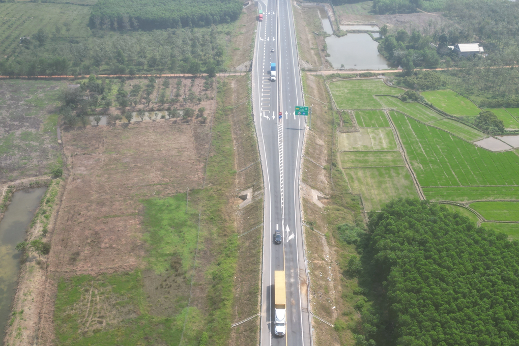 Đề xuất hạ cấp khai thác đường cao tốc 2 làn xe - 2