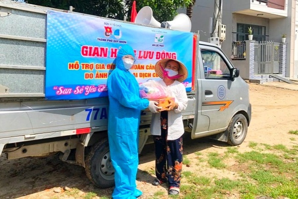 Bình Định: Gian hàng lưu động miễn phí đến với người dân vùng phong tỏa - 1 Bình Định: Gian hàng lưu động miễn phí đến với người dân vùng phong tỏa - 1