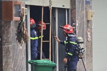 Cháy nhà 3 tầng ở TPHCM, 3 người may mắn thoát nạn