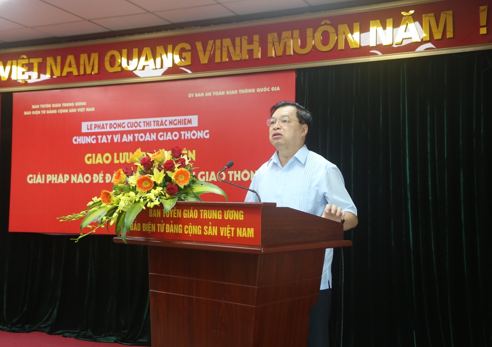 Phát động cuộc thi “Chung tay vì an toàn giao thông trên mạng xã hội VCNet” - 1 Phát động cuộc thi “Chung tay vì an toàn giao thông trên mạng xã hội VCNet” - 1