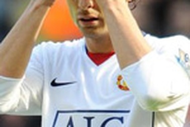 Berbatov được bảo vệ đặc biệt khi trở lại White Hart Lane