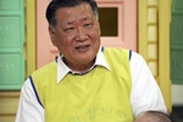 Chủ tịch Hyundai đi… trông trẻ!