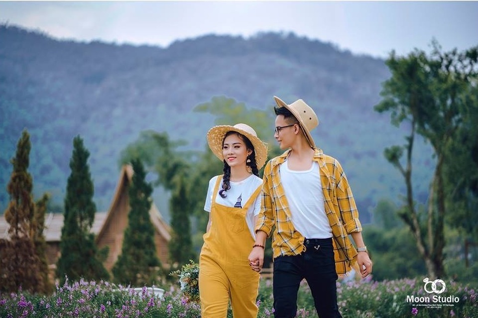 Thiếu nữ xứ chè xinh tươi tạo dáng đón Xuân - 4 Thiếu nữ xứ chè xinh tươi tạo dáng đón Xuân - 4