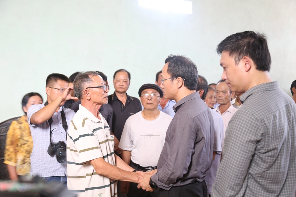 Vụ tai nạn 5 người chết: Chiếc xe mất phanh gây tai nạn kinh hoàng? - 6 Vụ tai nạn 5 người chết: Chiếc xe mất phanh gây tai nạn kinh hoàng? - 6