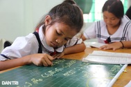 Cô giáo 25 năm đứng lớp: "Tôi luôn mong muốn tiếng Chăm được bảo tồn"