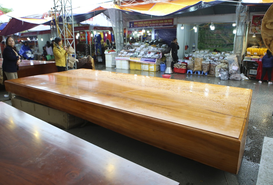 Chiêm ngưỡng những chiếc phản làm bằng gỗ cẩm giá hơn 2 tỷ đồng - 11