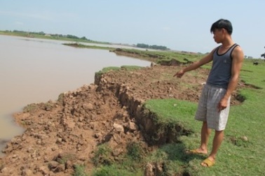 Người nhà cán bộ, công an xã cũng làm... cát tặc