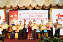 Long An truy tặng 17 danh hiệu Bà mẹ Việt Nam Anh hùng