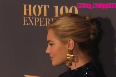 Kate Upton xinh đẹp bế bụng bầu