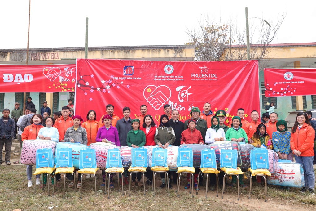 Dược phẩm Tâm Bình lần thứ 3 liên tiếp đạt top 5 Công ty đông dược uy tín - 2 Dược phẩm Tâm Bình lần thứ 3 liên tiếp đạt top 5 Công ty đông dược uy tín - 2