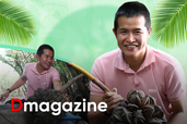 Người đàn ông "khùng" khi bỏ việc về quê mát xa cho dừa