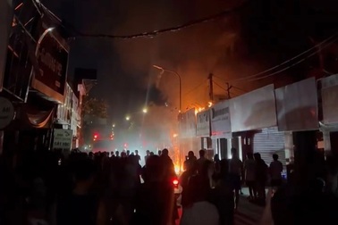 Cháy cửa hàng quần áo, một người tử vong