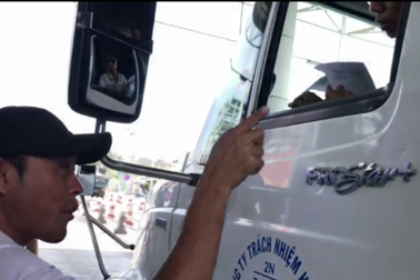 Vụ trạm BOT Cai Lậy: Người hù dọa tài xế xin mọi người tha lỗi?