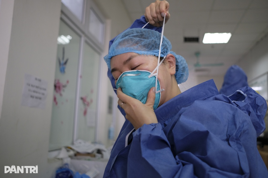 Đảm bảo tiền lương thỏa đáng với cán bộ, nhân viên y tế - 2 Đảm bảo tiền lương thỏa đáng với cán bộ, nhân viên y tế - 2