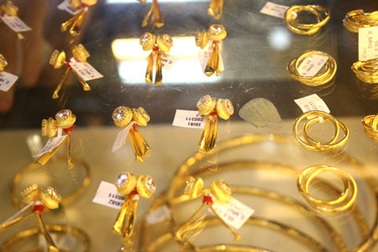 Vàng giảm xuống dưới vùng giá 3,75 triệu đồng/chỉ