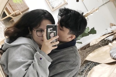 Chàng 1m83 tán đổ "cô gái mét năm ba" nhờ màn tỏ tình "đi vào lòng đất"