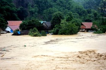 Nghệ An: Lũ quét cuốn trôi 17 căn nhà