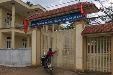 Ăn nhầm bột thông hầm cầu, 3 trẻ mầm non nhập viện