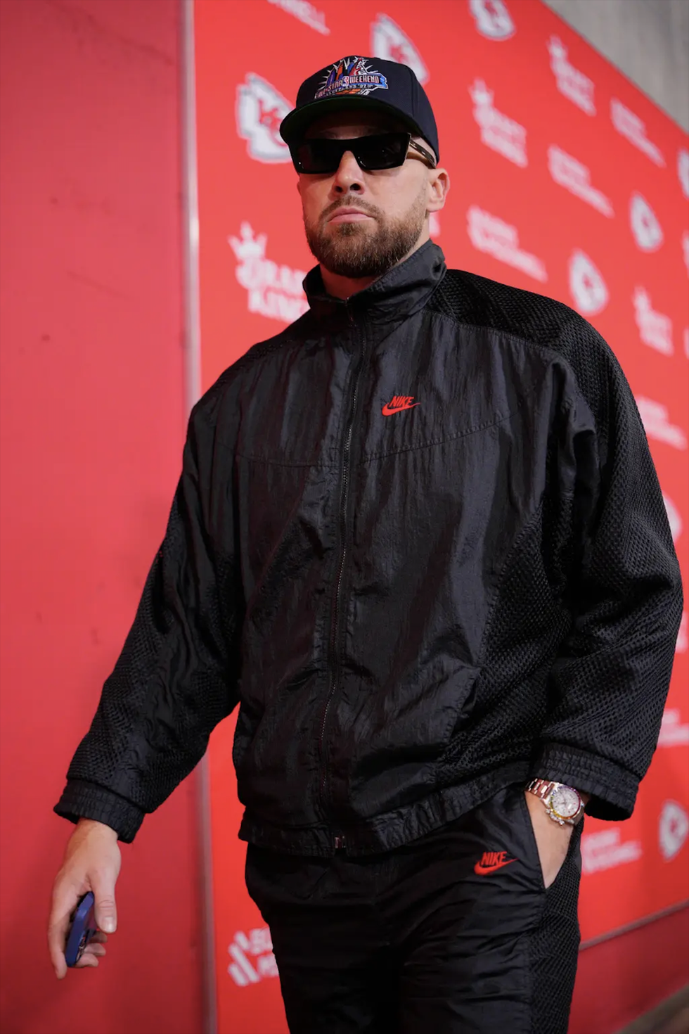 Đồng hồ Rolex 1 triệu USD của hôn phu Taylor Swift: Vì sao đắt đến vậy? - 1