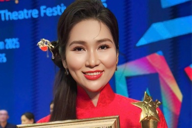 NSƯT Như Huỳnh đoạt Huy chương vàng với vai Hồ Xuân Hương