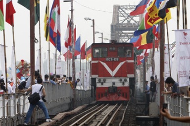 Nên “biến” cầu Long Biên thành một bảo tàng lịch sử, văn hóa